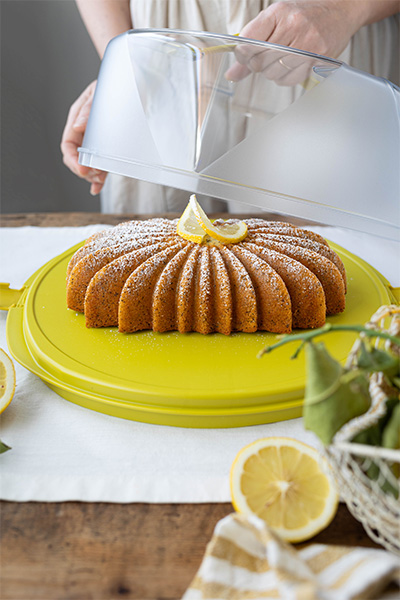 Lemon Poppy Seed Cake