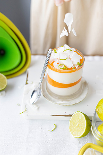Kokos Limetten Mango Panna Cotta